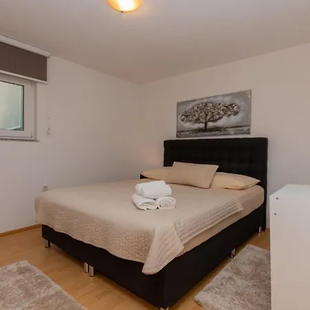 فيلة Beautiful Mia With Pool In *