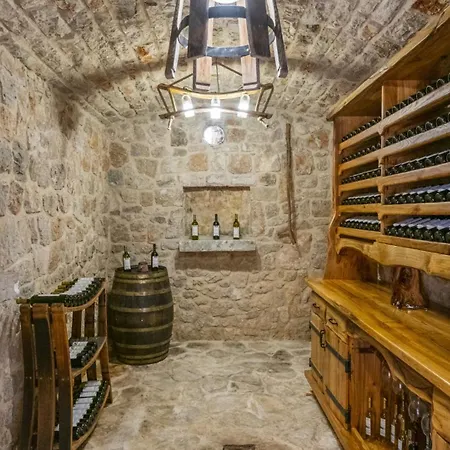 Beautiful Mia With Pool In فيلة *