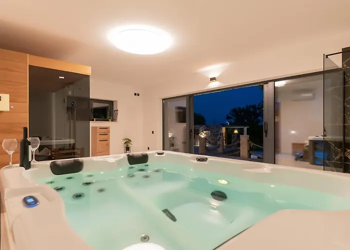 Beautiful Mia With Pool In * Makarska