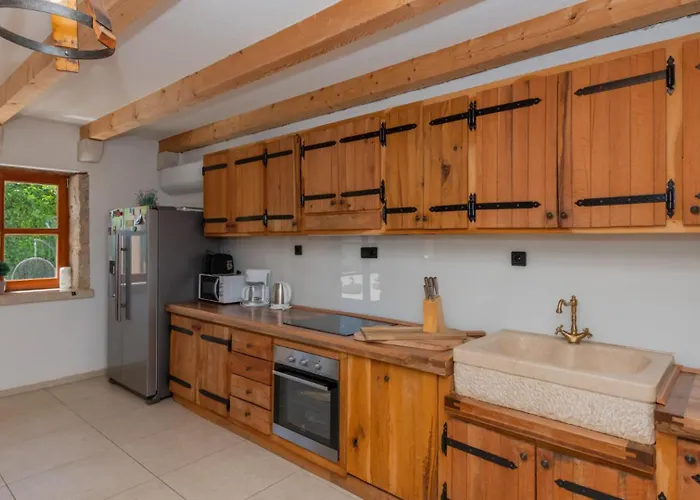 Beautiful Mia With Pool In Villa