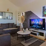 Villa Beautiful Mia With Pool In Makarska