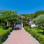 Villa Beautiful Mia With Pool In Makarska