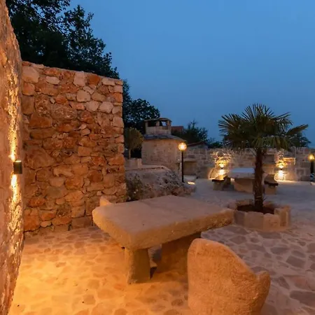 Beautiful Villa Mia With Pool In Makarska Villa Makarska