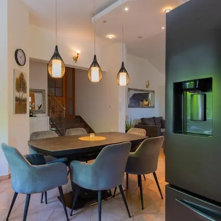 Villa Beautiful Mia With Pool In Makarska