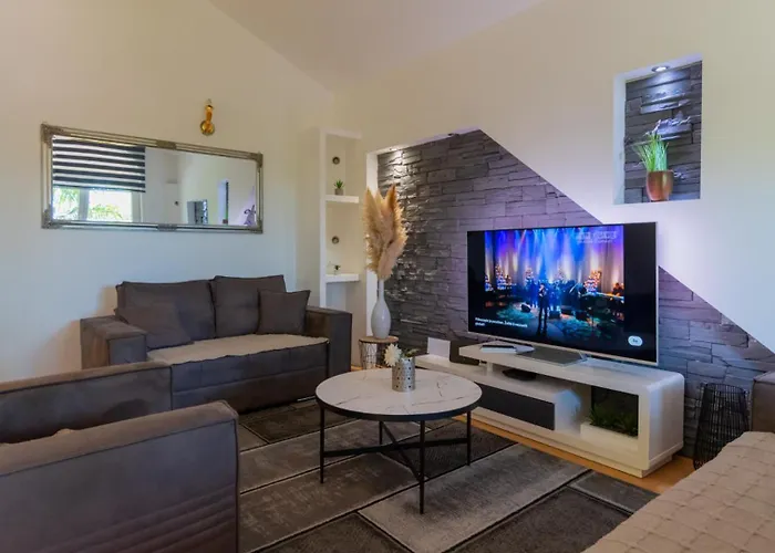 Villa Beautiful Mia With Pool In Makarska