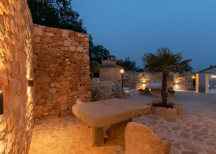 Beautiful Mia With Pool In Villa *