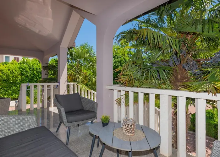 Beautiful Mia With Pool In Villa *