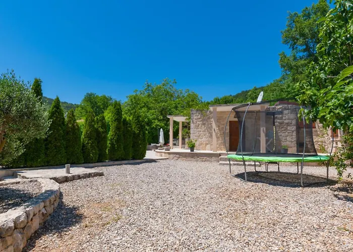 Beautiful Mia With Pool In Villa