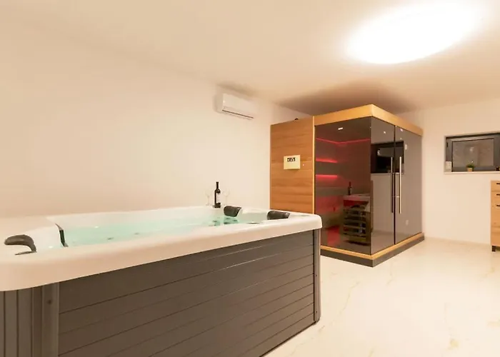 Villa Beautiful Mia With Pool In *