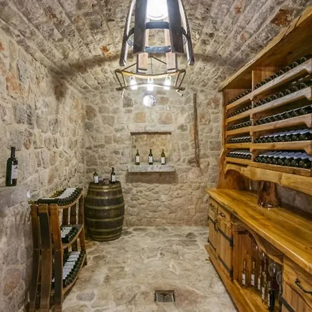 Beautiful Mia With Pool In *