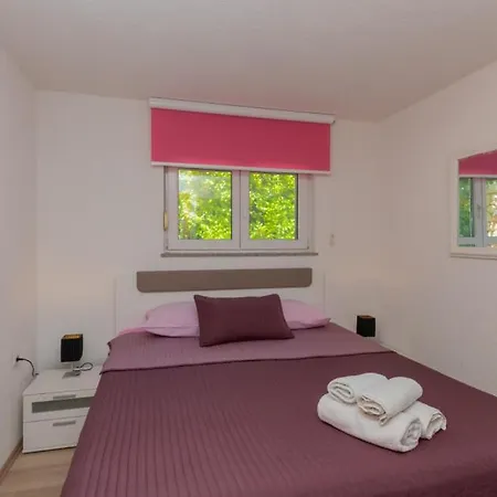 Willa Beautiful Mia With Pool In